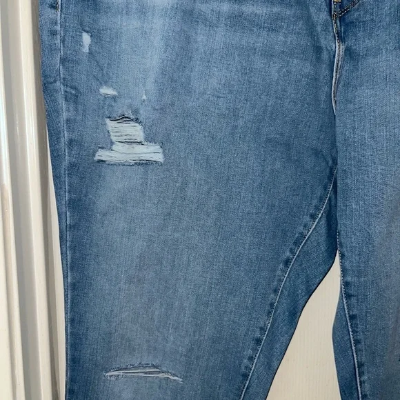 Levi’s 720 high rise distressed skinny jeans - Picture 5 of 11